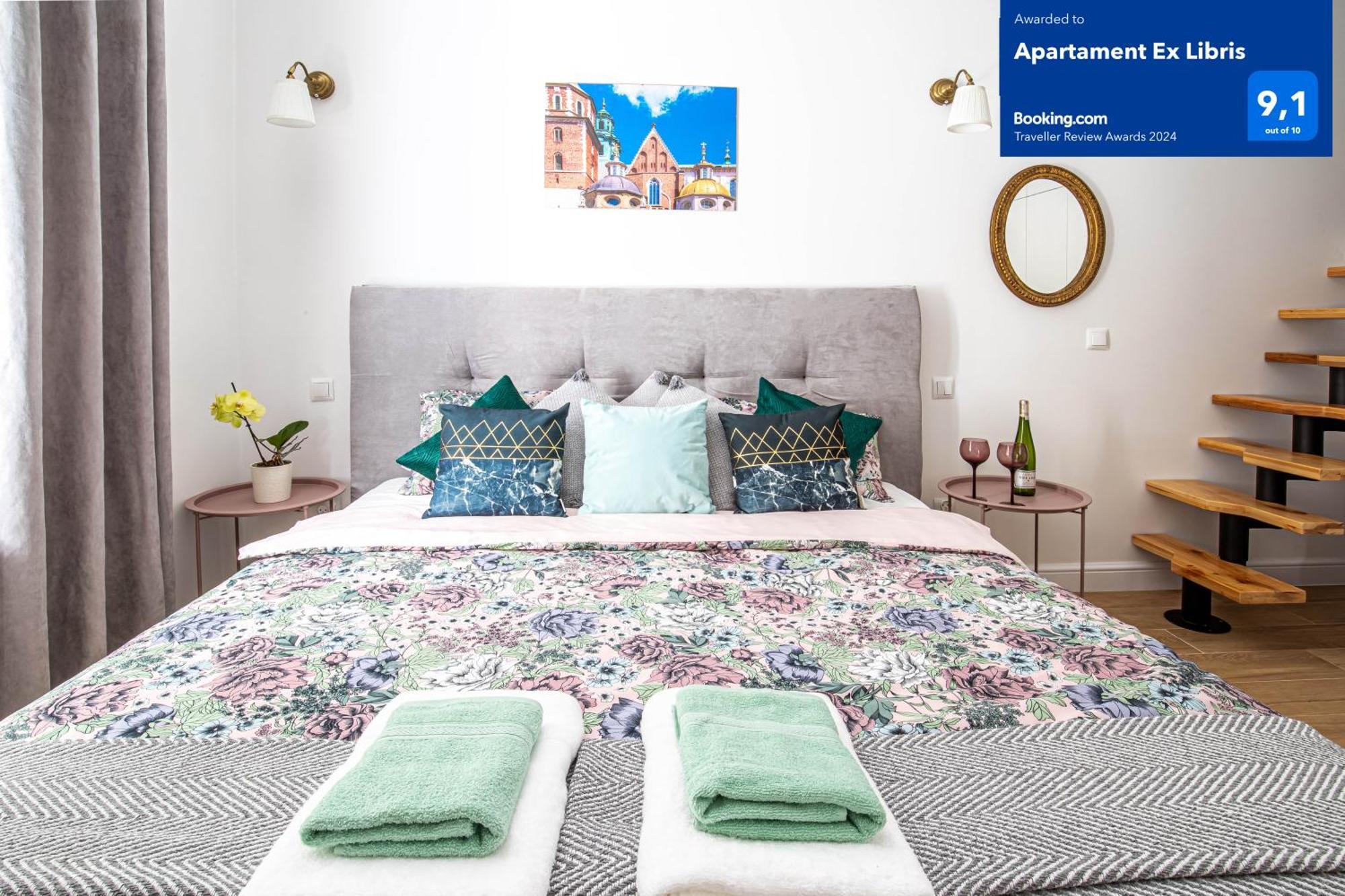 Ex Libris Apartment *